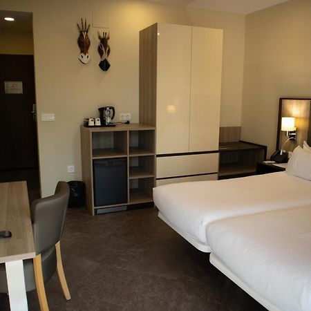 Hotel Admiral Casino&Lodge San Roque  Zimmer foto